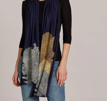 Seafan Scarf by Umsteigen