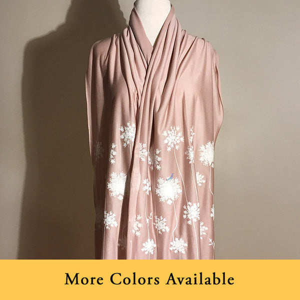 Pom Pom Scarf by Umsteigen